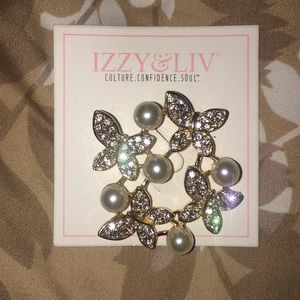 🆕‼️IZZY&LIV pin brooch pearl gold leaf rhinestone